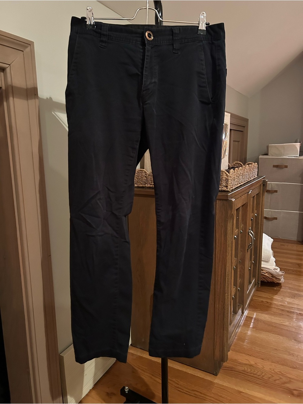 Volcom Men's Black Chino Pants, size 29